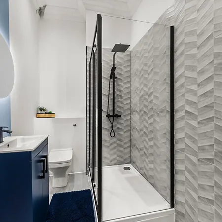 Stunning In - Private Garden Terrace *