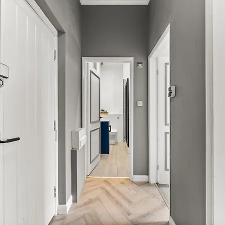 Stunning In - Private Garden Terrace Apartamento Whitby