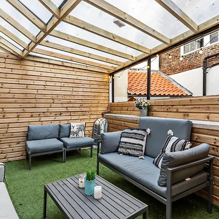 Stunning In - Private Garden Terrace Apartamento Whitby