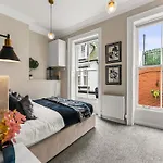 Stunning In - Private Garden Terrace